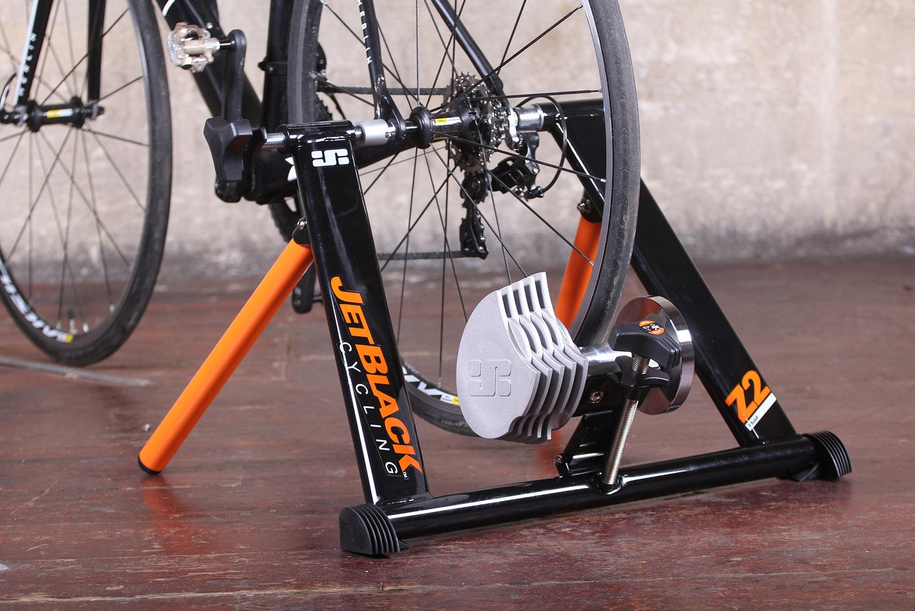 Jet black indoor trainer outlet